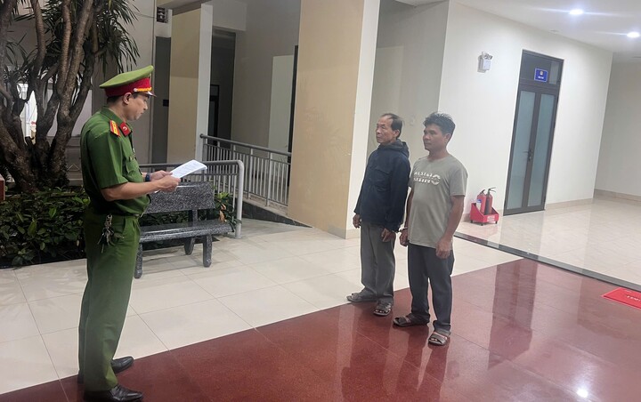 2 kẻ x&acirc;m hại b&eacute; g&aacute;i 13 tuổi ở Đ&agrave; Nẵng bị bắt giữ - Ảnh 1.