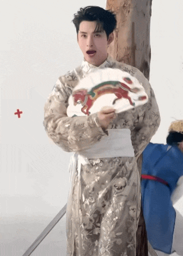 Dược sĩ Tiến cover Đẹp M&atilde; g&acirc;y Tranh c&atilde;i lớn hơn H&ugrave;ng Huỳnh trong l&agrave;ng nhạc 2026 - Ảnh 2.