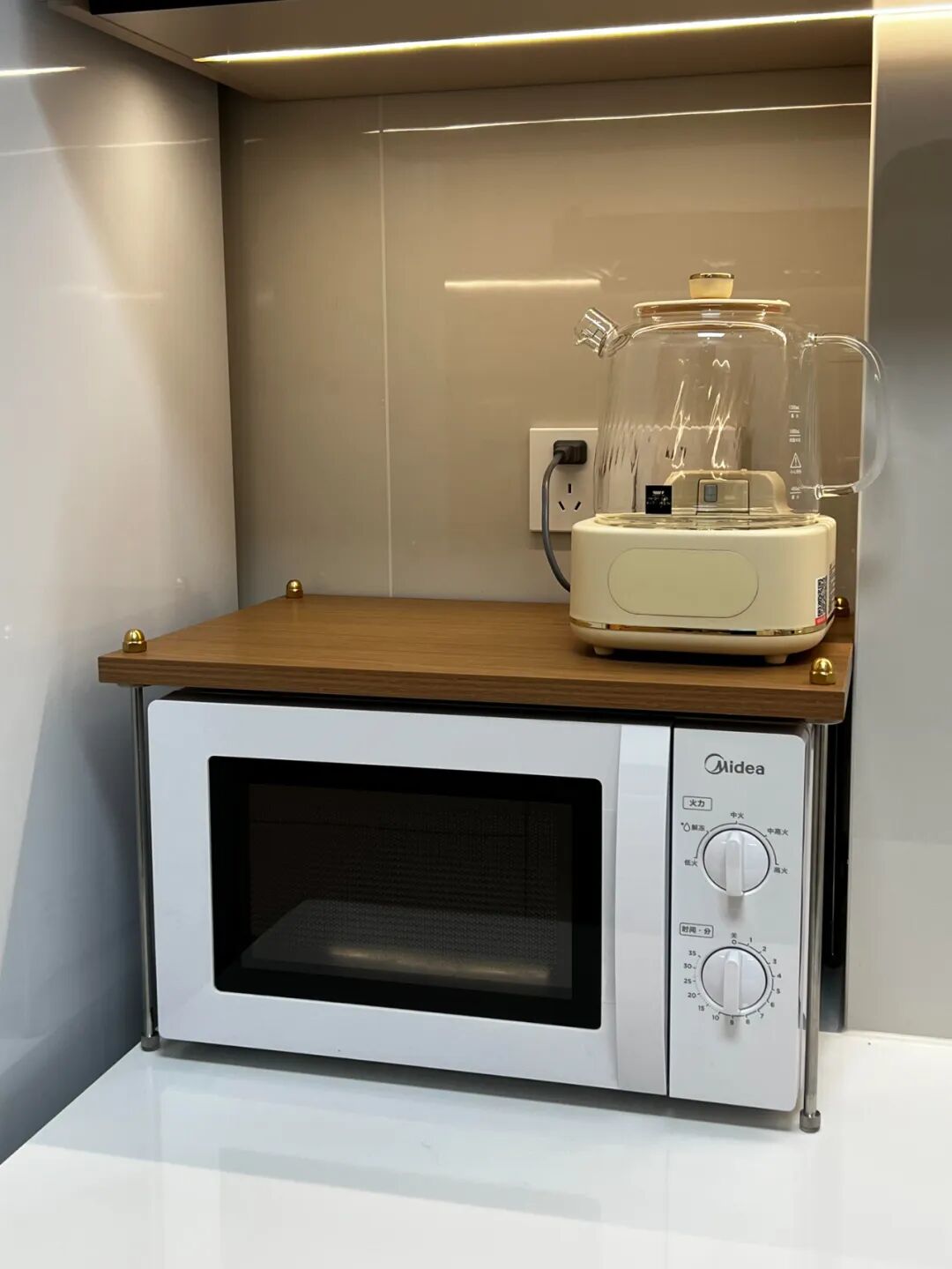 Mua 10 món đồ gia dụng nhưng chỉ dùng 4: Tôi nhận ra mình đã tiêu tiền vì “ảo giác tiện nghi” - Ảnh 1.