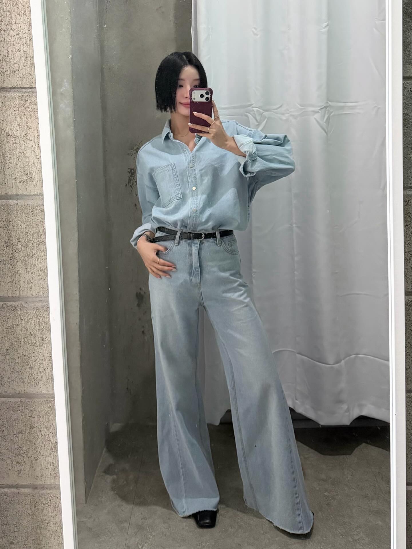 4 Cách phối đồ áo sơ mi và quần ống rộng trẻ trung , thanh lịch mùa hè 2026 - Ảnh 1. 4 Cách phối đồ áo sơ mi và quần ống rộng trẻ trung , thanh lịch mùa hè 2026 - Ảnh 1.