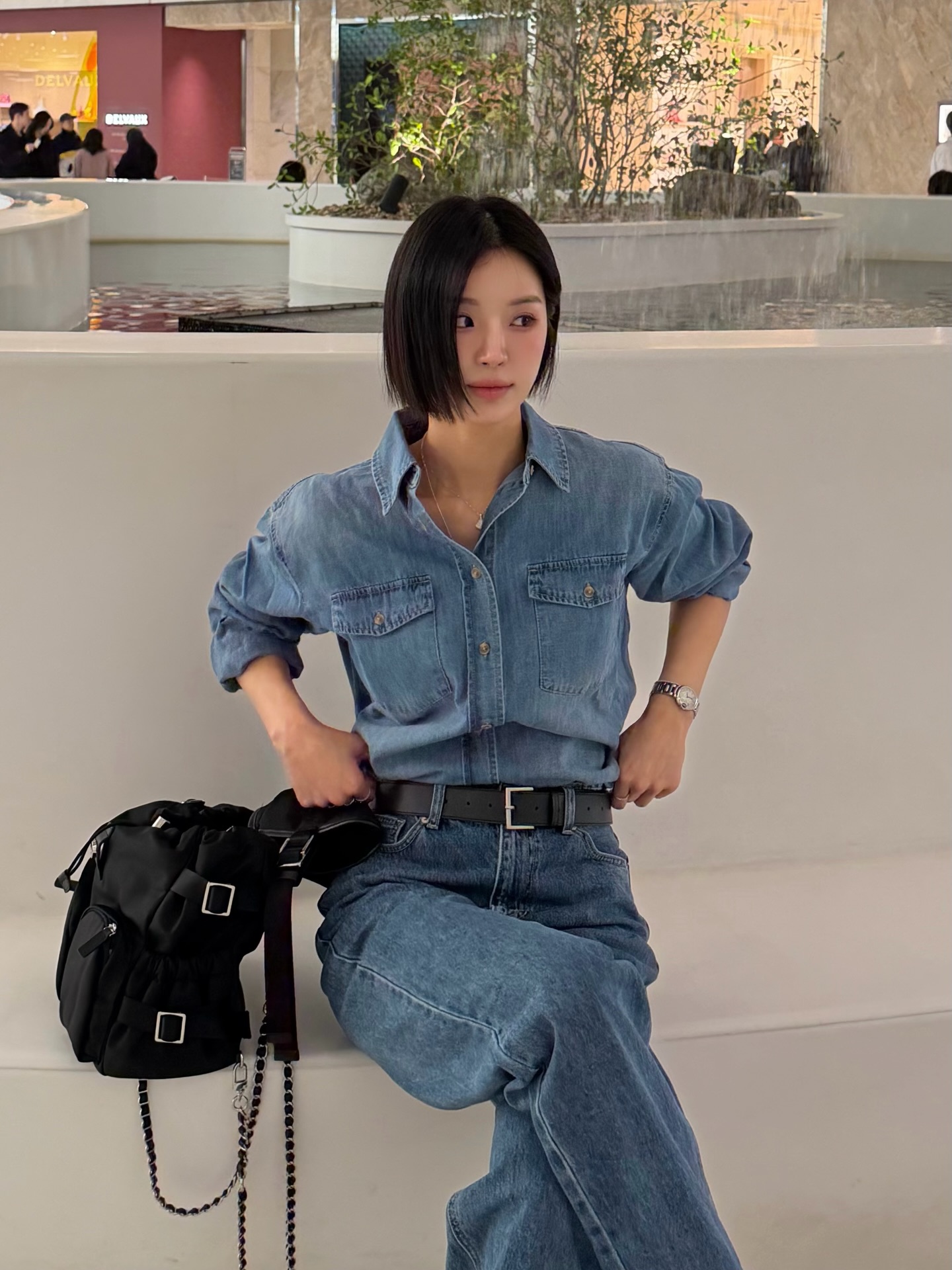 4 Cách phối đồ áo sơ mi và quần ống rộng trẻ trung , thanh lịch mùa hè 2026 - Ảnh 2. 4 Cách phối đồ áo sơ mi và quần ống rộng trẻ trung , thanh lịch mùa hè 2026 - Ảnh 2.