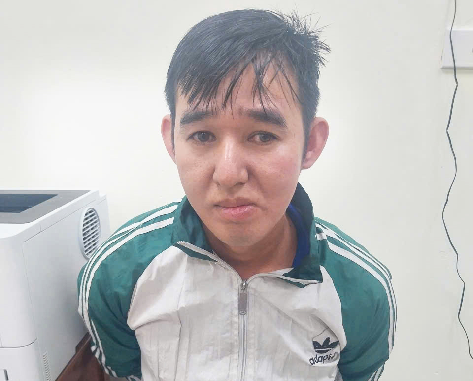 B&eacute; g&aacute;i 12 tuổi bị hiếp d&acirc;m Tại qu&aacute;n c&agrave; ph&ecirc; ch&ograve;i ở An Giang - Ảnh 1.