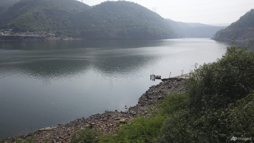 Ng&ocirc;i l&agrave;ng nơi 1/3 cư d&acirc;n mắc ung thư - Ảnh 2.