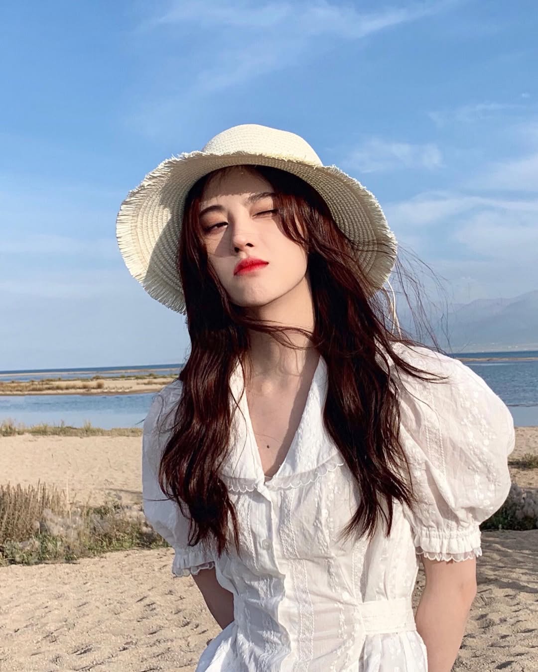 Mỹ nữ Cbiz l&ugrave;n tịt nhưng c&oacute; chi&ecirc;u hack chiều cao l&ecirc;n 1m70 trong 1 nốt nhạc- Ảnh 11.