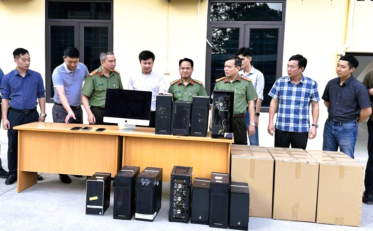 Một học sinh lớp 12 d&ugrave;ng m&atilde; độc đ&aacute;nh cắp dữ liệu m&aacute;y t&iacute;nh người d&ugrave;ng to&agrave;n cầu - Ảnh 2.