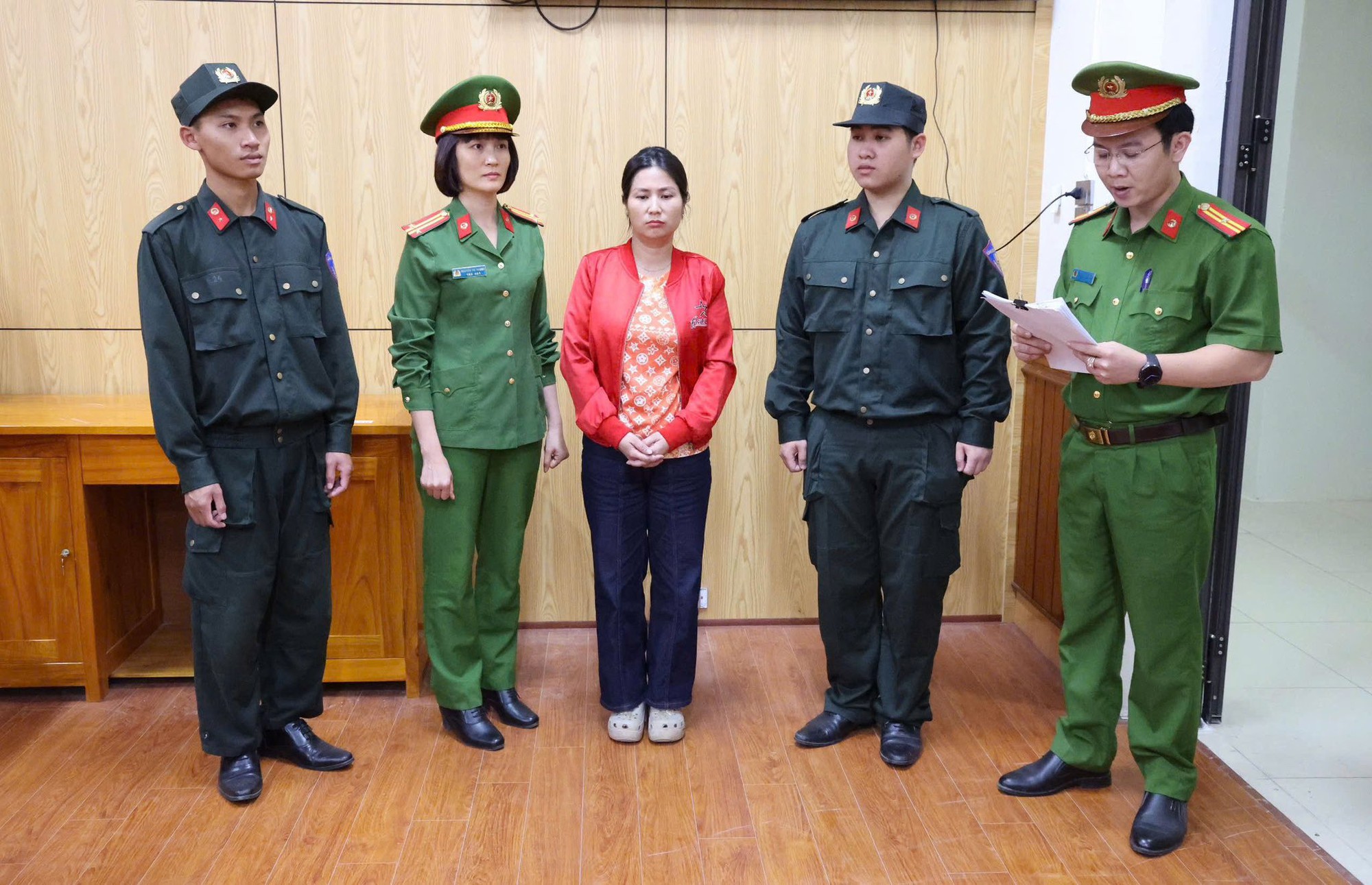 Ch&acirc;n dung 10 Gi&aacute;m đốc, Ph&oacute; Gi&aacute;m đốc, kế to&aacute;n vừa bị C&ocirc;ng an bắt khẩn cấp trong chuy&ecirc;n &aacute;n đặc biệt lớn - Ảnh 14.