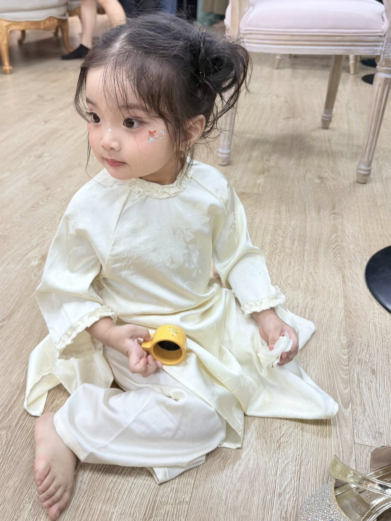 Lisa nh&agrave; Kh&aacute;nh Thi - Phan Hiển 