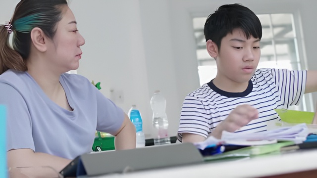 Đoạn tin nhắn bất lực của một người mẹ c&oacute; con trai bỏ học, sa v&agrave;o tệ nạn khiến nhiều người x&oacute;t xa- Ảnh 2.