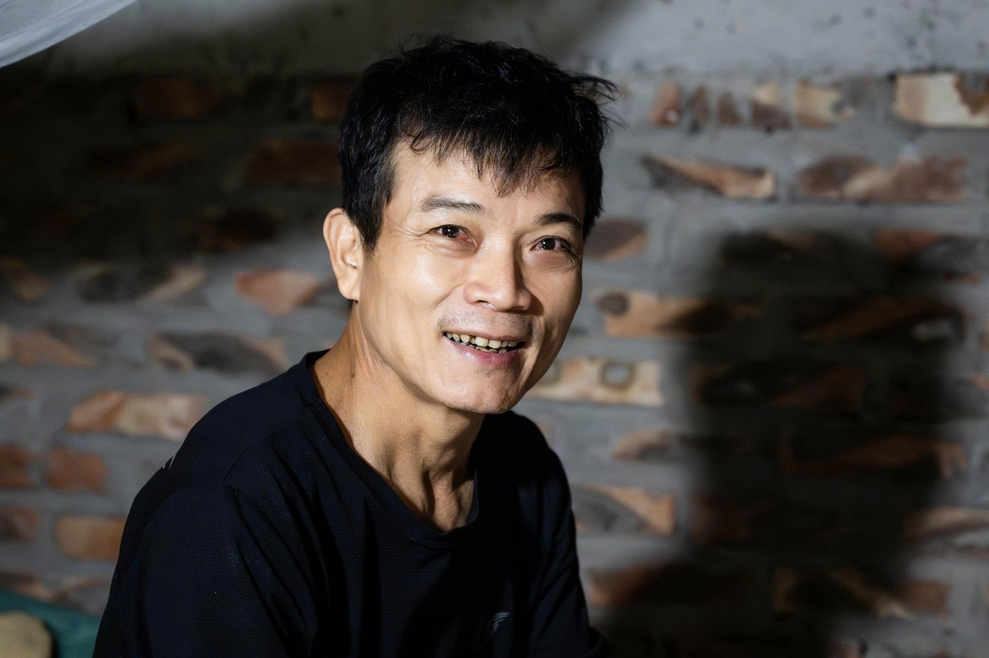 Gặp nh&oacute;m thợ x&acirc;y h&oacute;a 