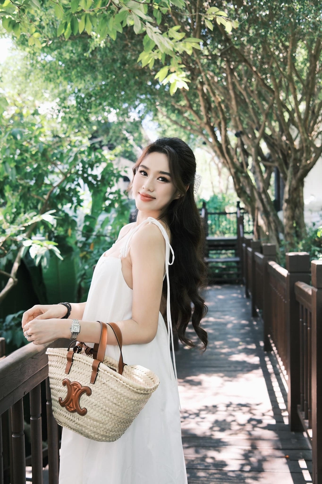 Điều kh&aacute;c lạ của Hoa hậu Đỗ H&agrave;: Nghi vấn mang thai g&acirc;y x&ocirc;n xao cộng đồng mạng - Ảnh 6.