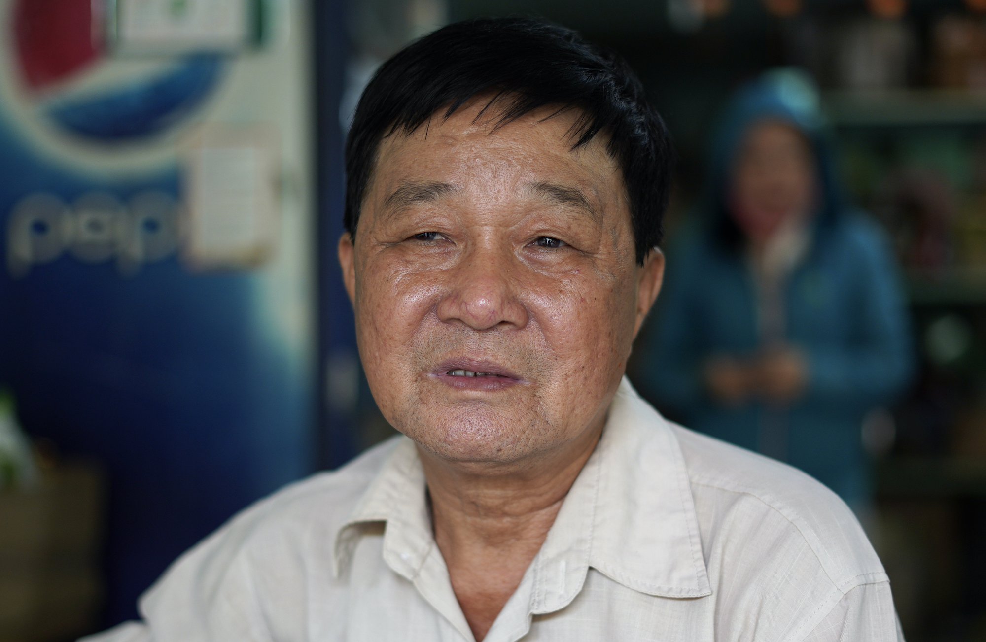 Đám tang không kèn trống của mẹ và con gái 9 tuổi trong vụ cháy quán cơm ở TP.HCM- Ảnh 5. Đám tang không kèn trống của mẹ và con gái 9 tuổi trong vụ cháy quán cơm ở TP.HCM- Ảnh 5.