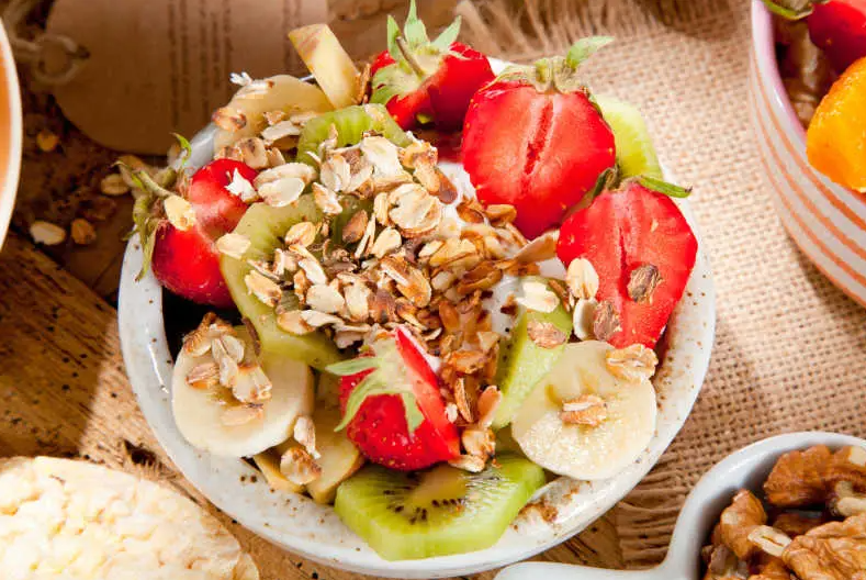 Giảm cân mùa xuân này mà không cần phải nhịn đói: Món ăn sáng ít chất béo vừa ngon miệng lại giúp bạn giảm cân - Ảnh 2.