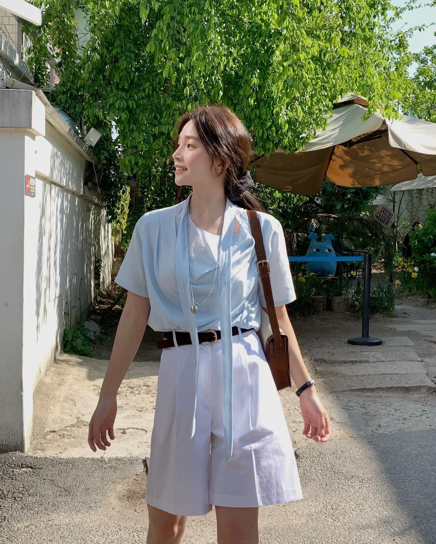 5 Công thức mặc đồ mùa hè giúp chị em hack tuổi hiệu quả năm 2026 - Ảnh 6. 5 Công thức mặc đồ mùa hè giúp chị em hack tuổi hiệu quả năm 2026 - Ảnh 6.