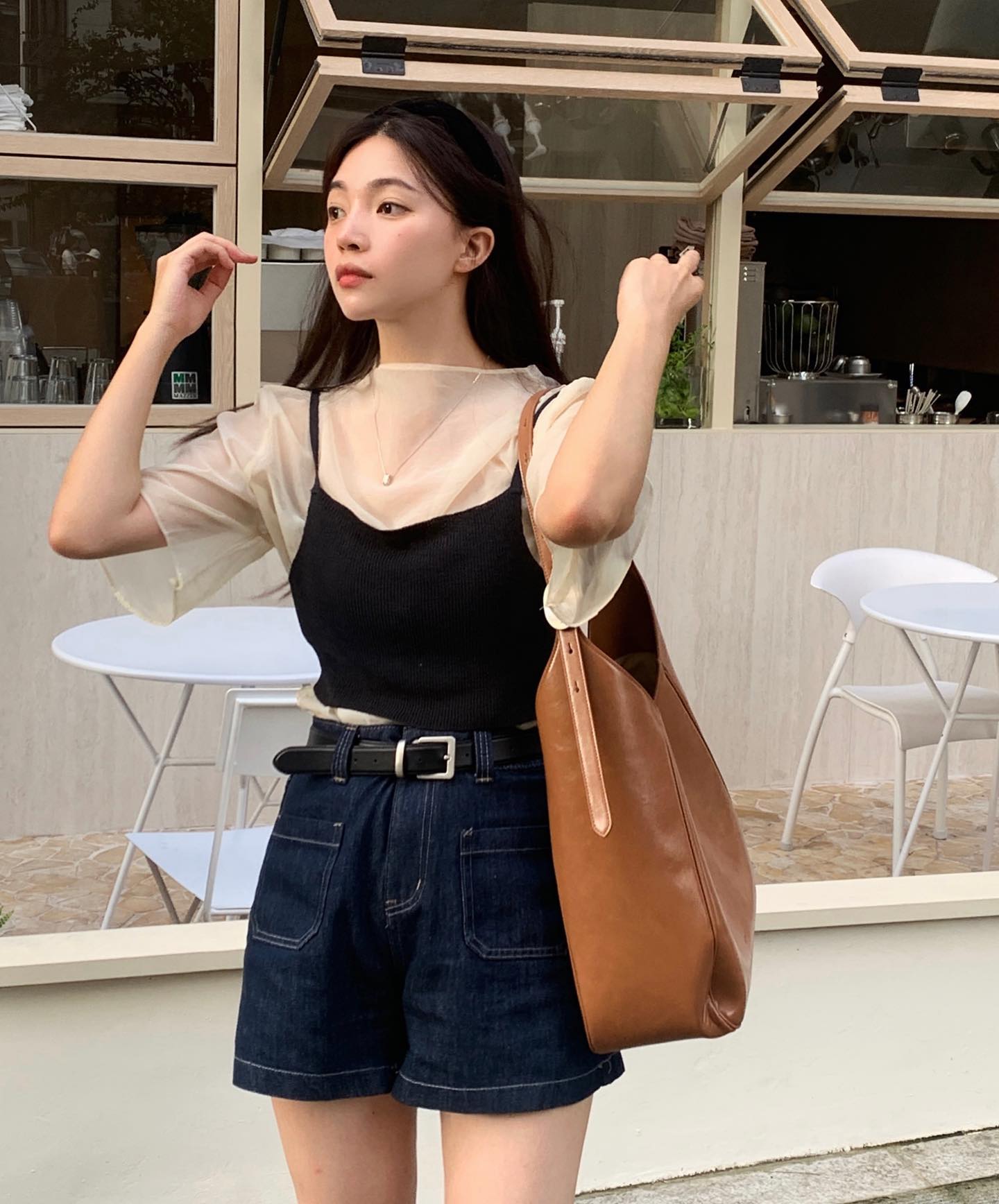 5 Công thức mặc đồ mùa hè giúp chị em hack tuổi hiệu quả năm 2026 - Ảnh 5. 5 Công thức mặc đồ mùa hè giúp chị em hack tuổi hiệu quả năm 2026 - Ảnh 5.