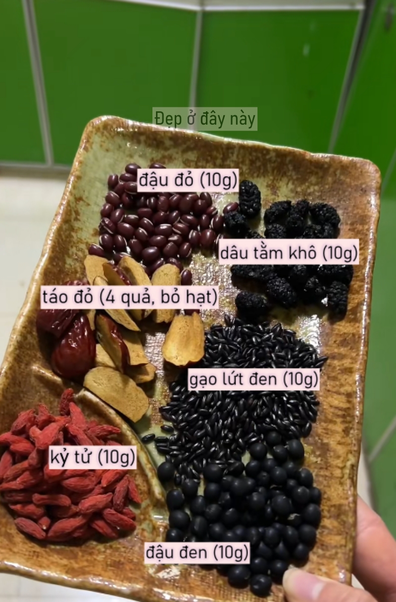 T&ocirc;i uống nước n&agrave;y 3 lần / tuần v&agrave; thấy t&oacute;c rụng &iacute;t đi , da hồng h&agrave;o hơn - Ảnh 2.