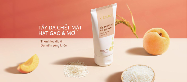 Tẩy da chết Herbario g&acirc;y sốt: Hạt gạo & mơ cho hiệu quả bất ngờ - Ảnh 1.