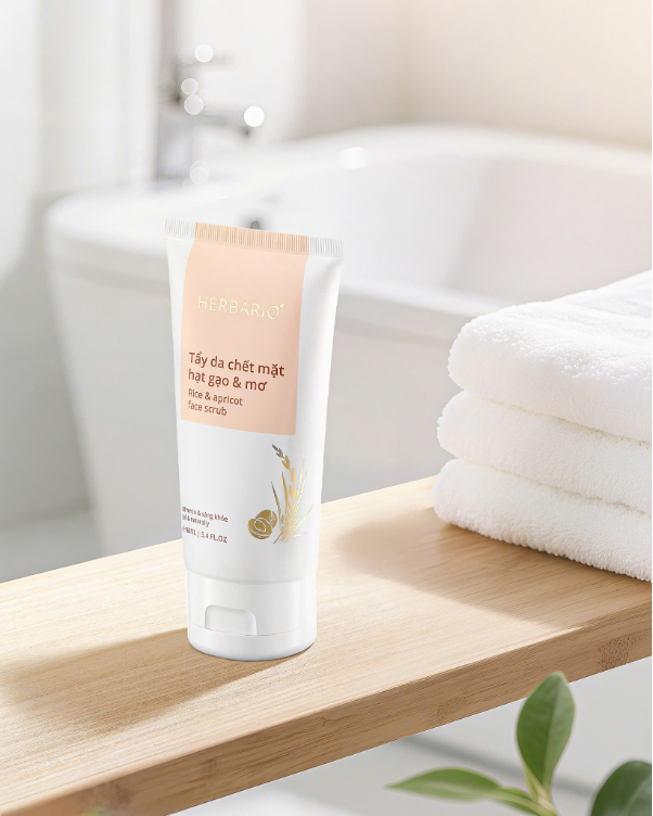 Tẩy da chết Herbario g&acirc;y sốt: Hạt gạo & mơ cho hiệu quả bất ngờ - Ảnh 2.