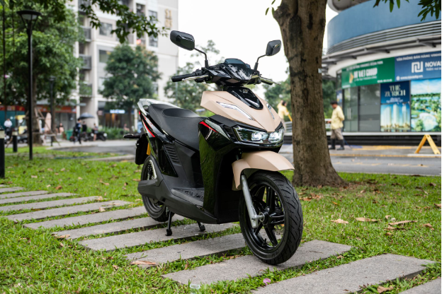 Người dùng trải nghiệm VinFast Viper: Đi phố linh hoạt, đổi pin nhanh hơn đổ xăng, chi phí sử dụng thấp - Ảnh 1. Người dùng trải nghiệm VinFast Viper: Đi phố linh hoạt, đổi pin nhanh hơn đổ xăng, chi phí sử dụng thấp - Ảnh 1.