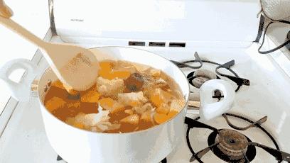 Ăn táo như thế này, hiệu quả sẽ tăng gấp 10 lần, sau nửa tháng, cơ thể sẽ lặng lẽ trải qua hai thay đổi lớn! - Ảnh 1.