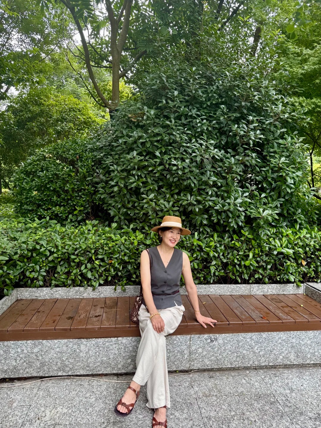 Tự tin ở tuổi trung ni&ecirc;n: D&igrave; Trần 60 tuổi v&agrave; phong c&aacute;ch thời trang kh&ocirc;ng tuổi - Ảnh 3.