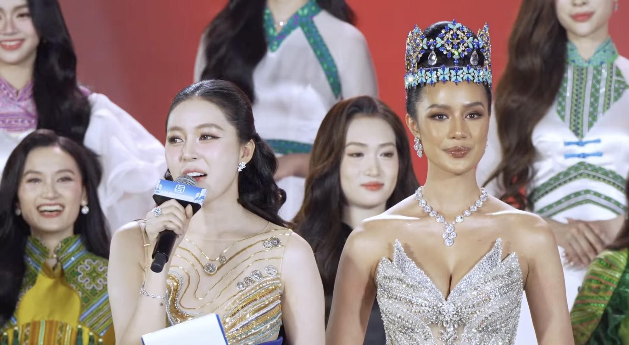 Phương Oanh đăng quang Miss World Vietnam 2025- Ảnh 9. Phương Oanh đăng quang Miss World Vietnam 2025- Ảnh 9.
