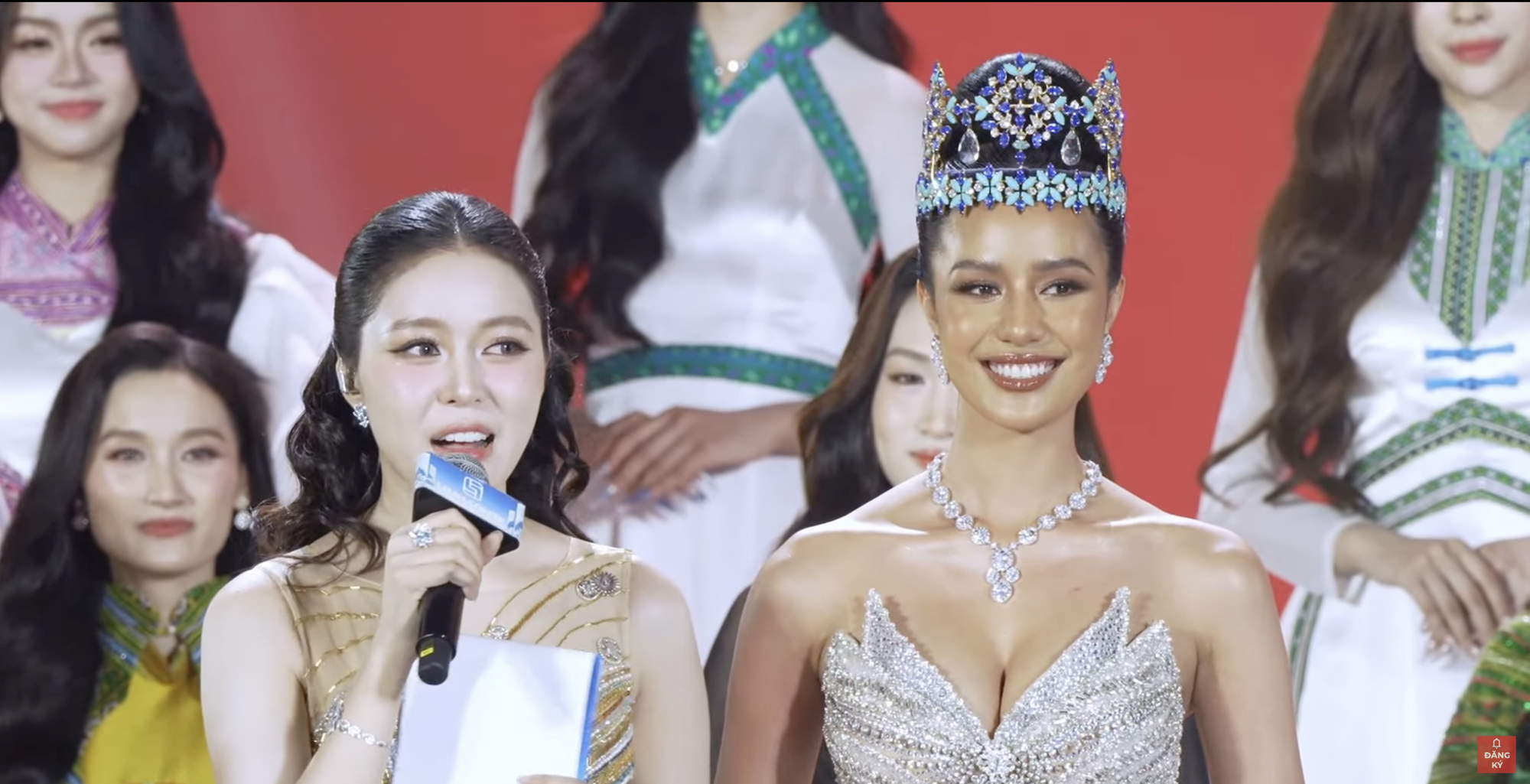 Phương Oanh đăng quang Miss World Vietnam 2025- Ảnh 10. Phương Oanh đăng quang Miss World Vietnam 2025- Ảnh 10.
