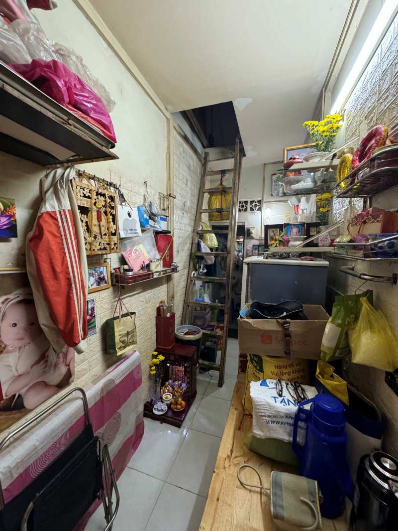 Mả Lạng: “Nghịch lý ổ chuột” giữa lõi đất vàng TP.HCM suốt gần 30 năm- Ảnh 5. Mả Lạng: “Nghịch lý ổ chuột” giữa lõi đất vàng TP.HCM suốt gần 30 năm- Ảnh 5.