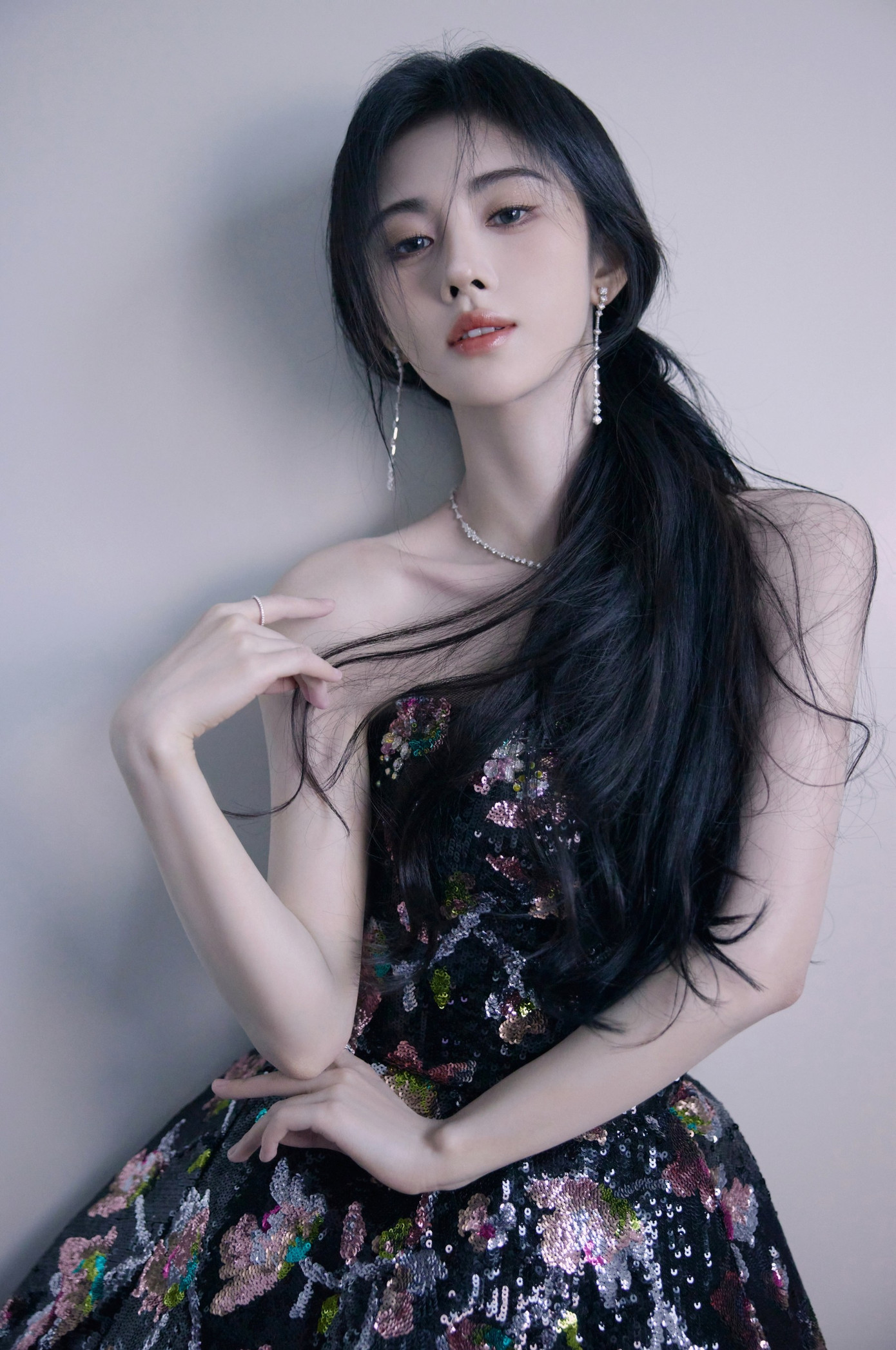 C&uacute;c Tịnh Y đối mặt với tranh chấp hợp đồng: Sự nghiệp v&agrave; tương lai rối ren - Ảnh 3.