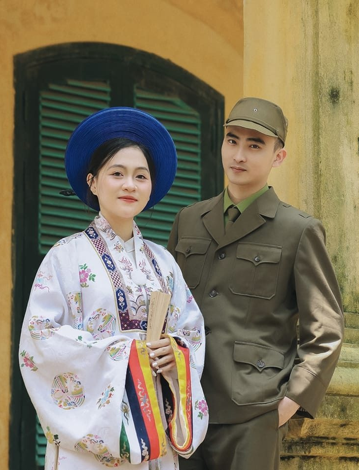 M&agrave;n t&aacute;n g&aacute;i 8 năm trước của ch&uacute; bộ đội Hải Dương khiến hội đ&agrave;n &ocirc;ng phải mang vở ra học- Ảnh 1.