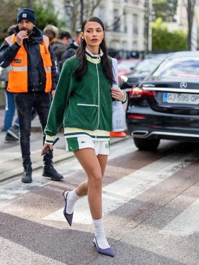 Phong c&aacute;ch New Old Money thể thao: Xu hướng thời trang s&agrave;nh điệu 2026 cho phụ nữ - Ảnh 16.