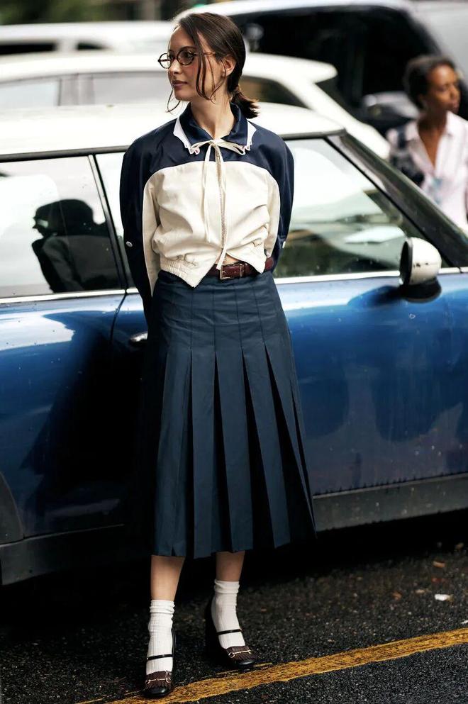 Phong c&aacute;ch New Old Money thể thao: Xu hướng thời trang s&agrave;nh điệu 2026 cho phụ nữ - Ảnh 35.