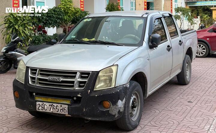 Danh t&iacute;nh t&agrave;i xế tạt đầu xe m&aacute;y khiến 2 người lớn v&agrave; trẻ nhỏ su&yacute;t tử nạn - Ảnh 2.