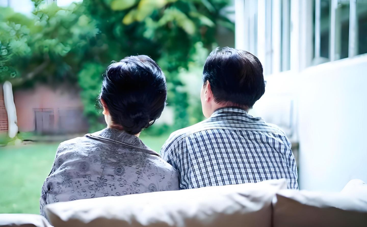 Sống chung sau tuổi 55: Khi 3,5 triệu/th&aacute;ng kh&ocirc;ng phải vấn đề lớn - m&agrave; l&agrave; b&agrave;i to&aacute;n c&ocirc;ng bằng t&agrave;i ch&iacute;nh v&agrave; gi&aacute; trị bản th&acirc;n - Ảnh 1.