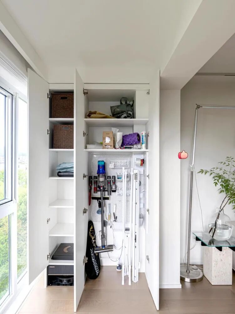 Thiết kế tủ kiểu mới của giới trẻ: Chỉ vài cm cũng biến thành không gian lưu trữ cực kỳ hiệu quả - Ảnh 7.