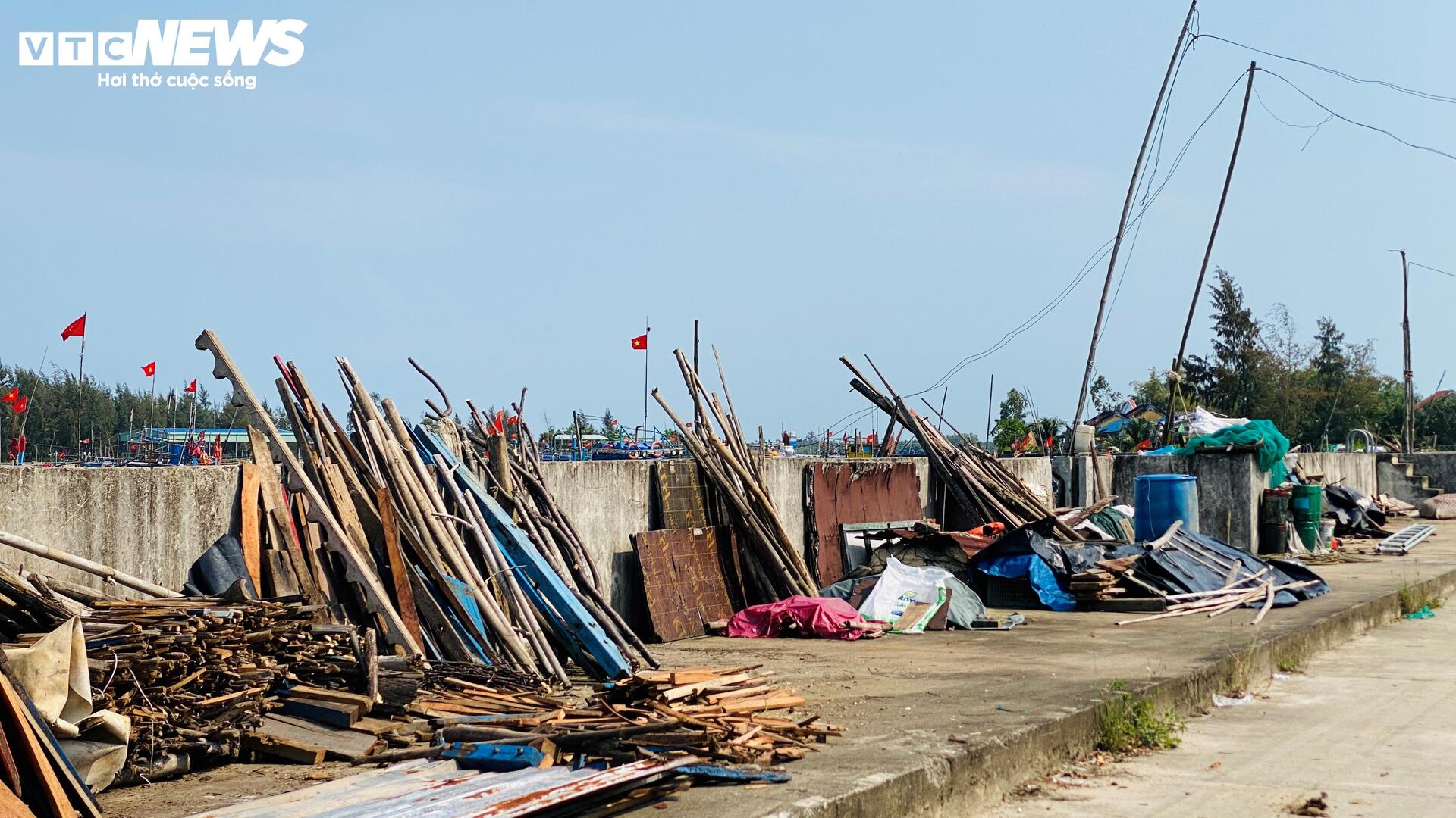 Cảng c&aacute; Hồng Triều 120 tỷ đồng x&acirc;y xong nhưng kh&ocirc;ng hoạt động , ngư d&acirc;n chờ đợi - Ảnh 6.