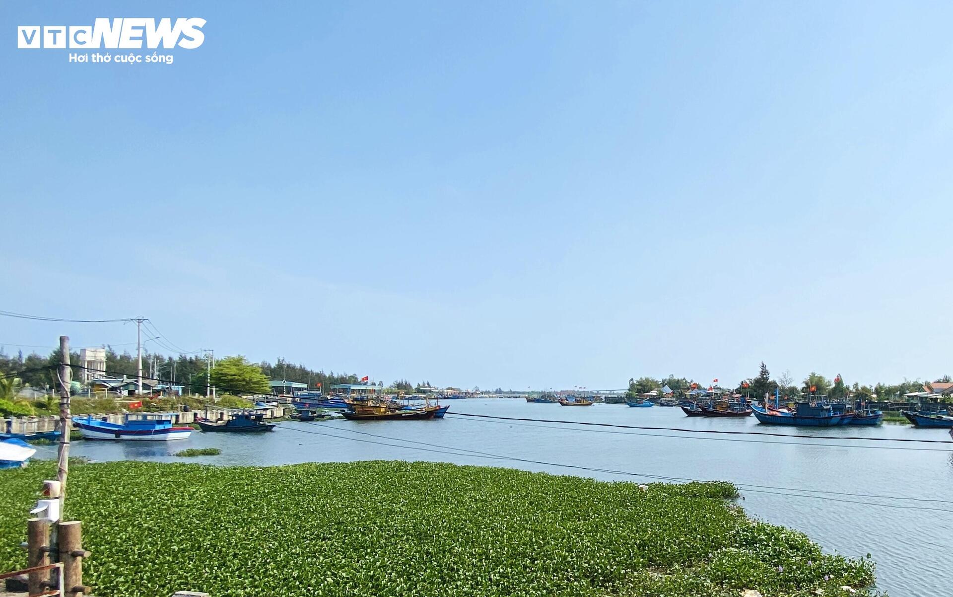 Cảng c&aacute; Hồng Triều 120 tỷ đồng x&acirc;y xong nhưng kh&ocirc;ng hoạt động , ngư d&acirc;n chờ đợi - Ảnh 1.