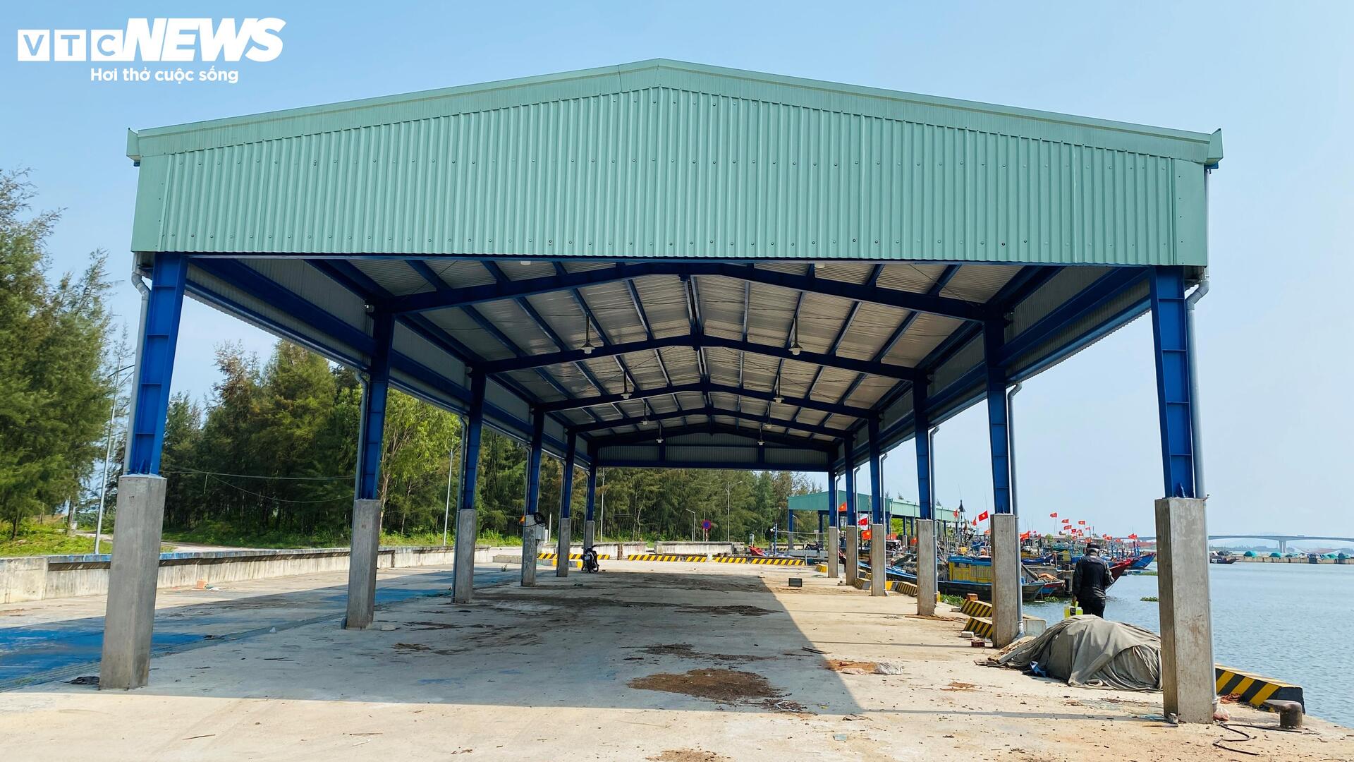 Cảng c&aacute; Hồng Triều 120 tỷ đồng x&acirc;y xong nhưng kh&ocirc;ng hoạt động , ngư d&acirc;n chờ đợi - Ảnh 8.