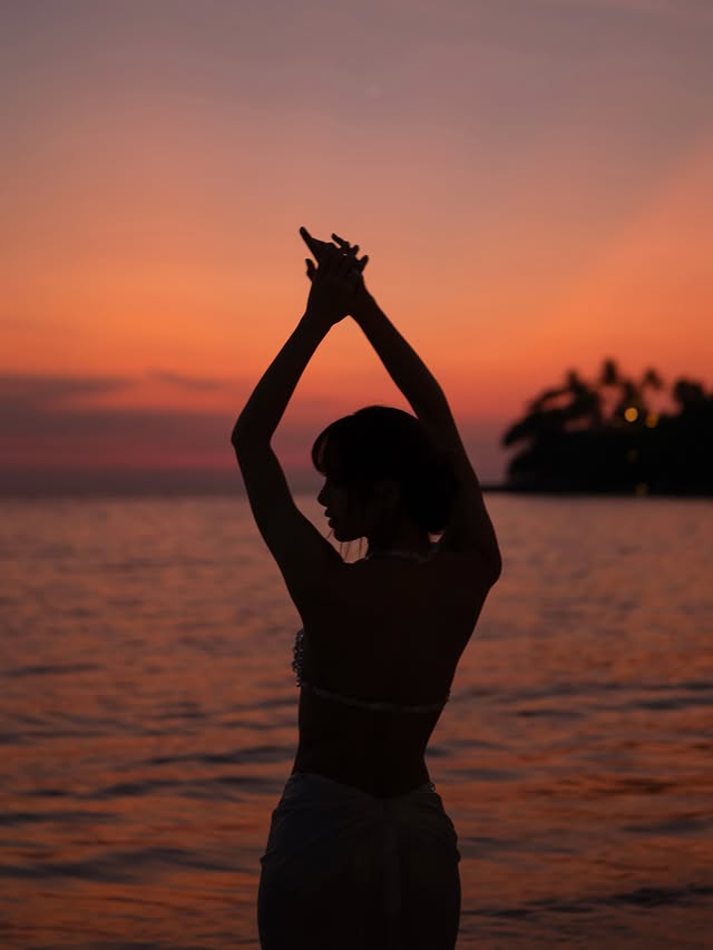 Lisa BLACKPINK sinh nhật 29 tuổi rực rỡ b&ecirc;n bạn b&egrave; v&agrave; những khoảnh khắc đ&aacute;ng nhớ - Ảnh 8.