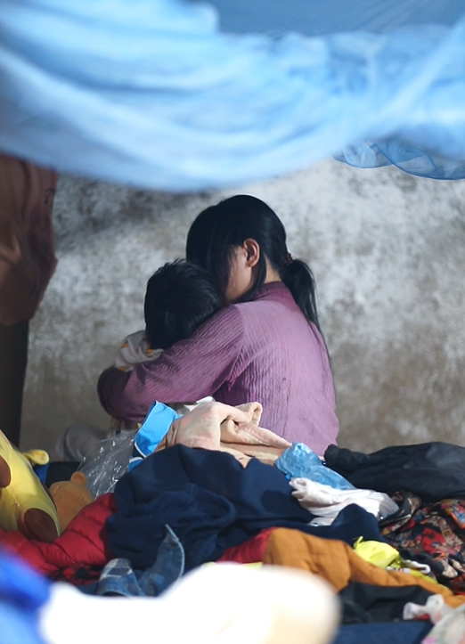 H&agrave;nh tr&igrave;nh của b&eacute; g&aacute;i 16 tuổi nu&ocirc;i 3 em nhỏ tại L&acirc;m Đồng đầy nghị lực - Ảnh 2.