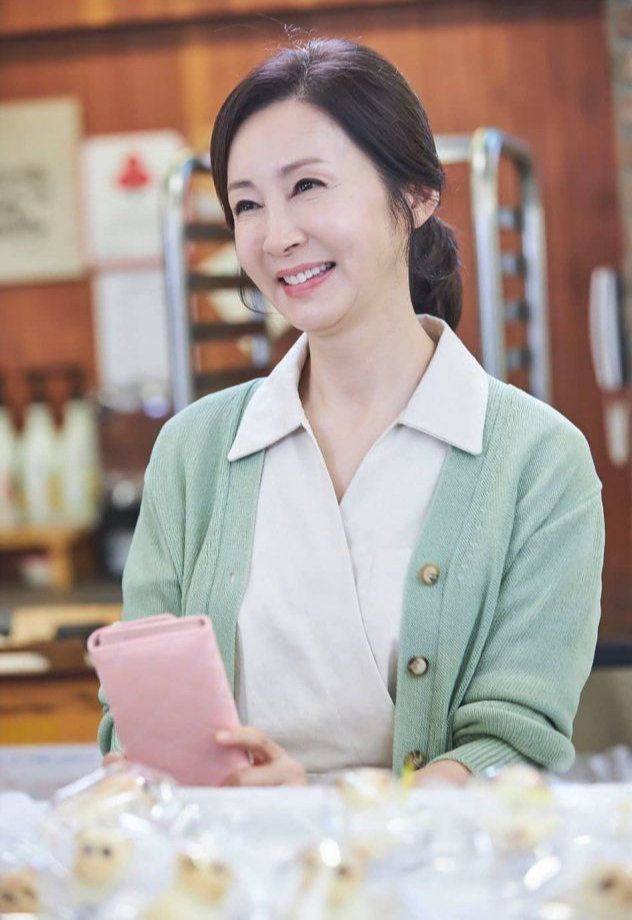 Đến tuổi trung ni&ecirc;n bạn sẽ nhận ra: Người kh&ocirc;n ngoan nhất thường &acirc;m thầm tiết kiệm tiền, kh&ocirc;ng n&oacute;i cho ai biết - Ảnh 1.