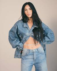 Megan Fox mẹ 4 con eo thon kh&ocirc;ng tỳ vết nhờ c&aacute;c bữa ăn h&agrave;ng ng&agrave;y lu&ocirc;n c&oacute; đủ 5 m&oacute;n vạn người m&ecirc;- Ảnh 2.