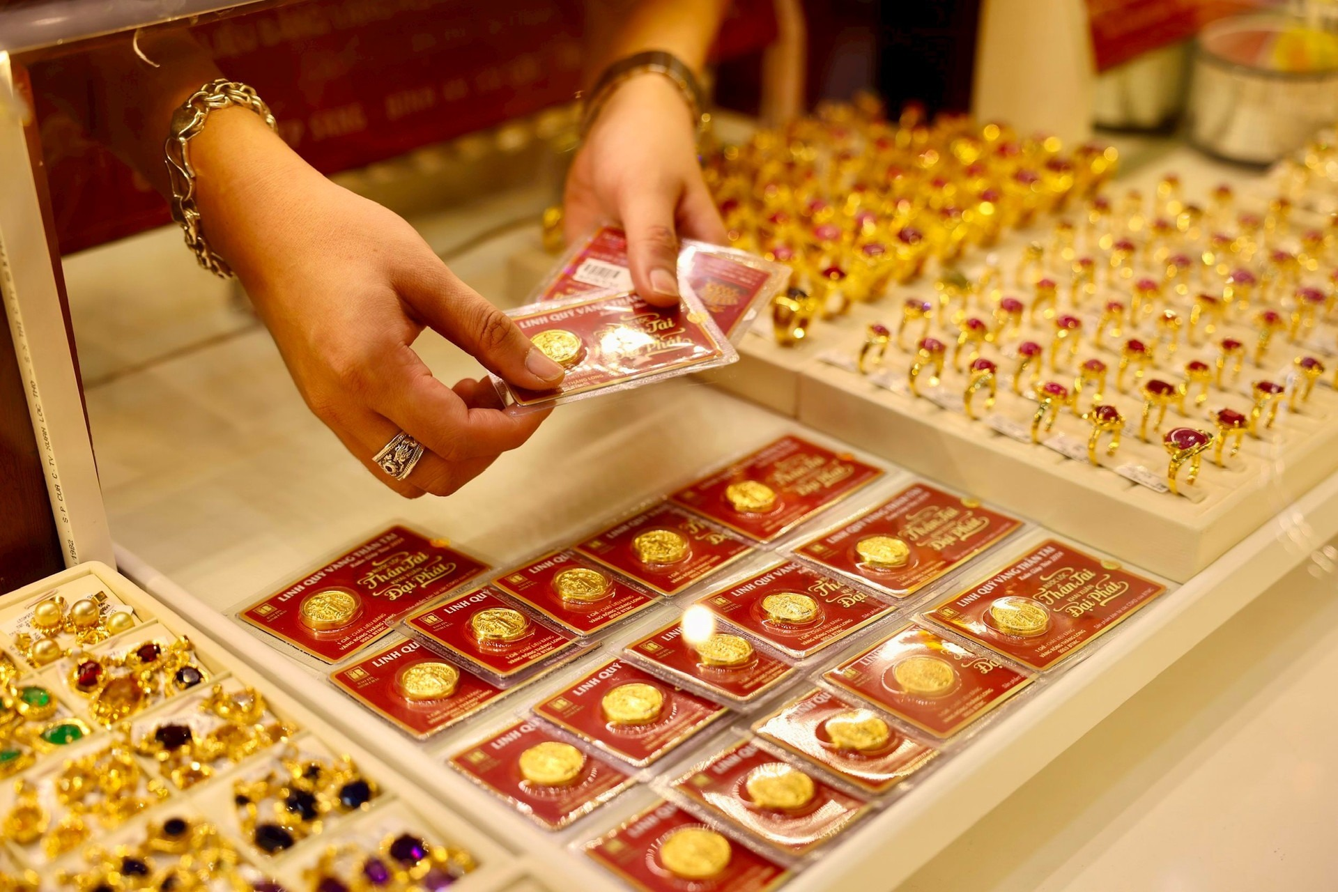 gửi tiền - Ảnh 1.