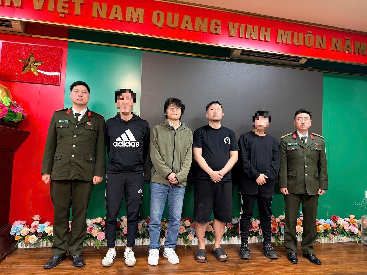 Ph&aacute;t hiện ổ nh&oacute;m giả danh Cảnh s&aacute;t Nhật Bản hoạt động lừa đảo tại H&agrave; Nội: Hơn 11 tỷ đồng đ&atilde; bị chiếm đoạt - Ảnh 1.