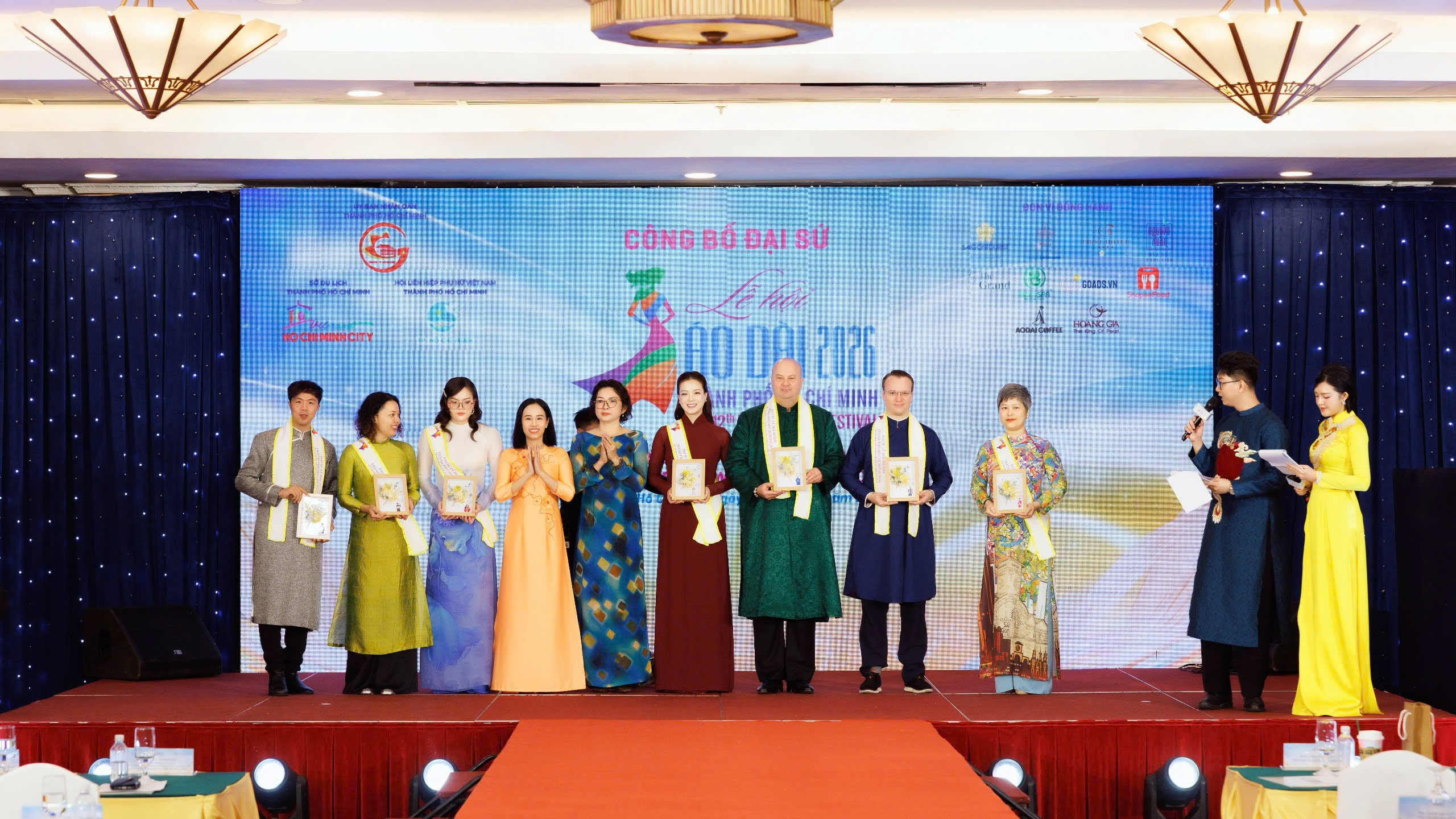 Doanh nhân Nguyễn Thị Phương Trang trở thành Đại sứ Lễ hội Áo dài TP.HCM 2026 - Ảnh 3.