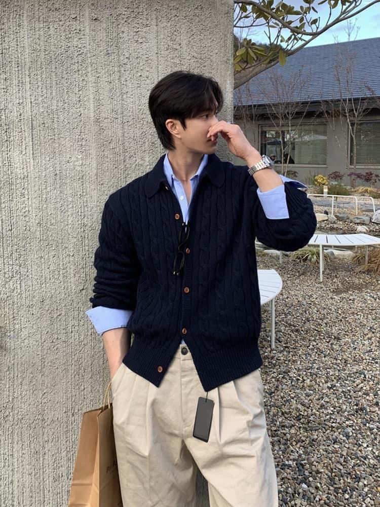 Nh&agrave; tuyển dụng: 