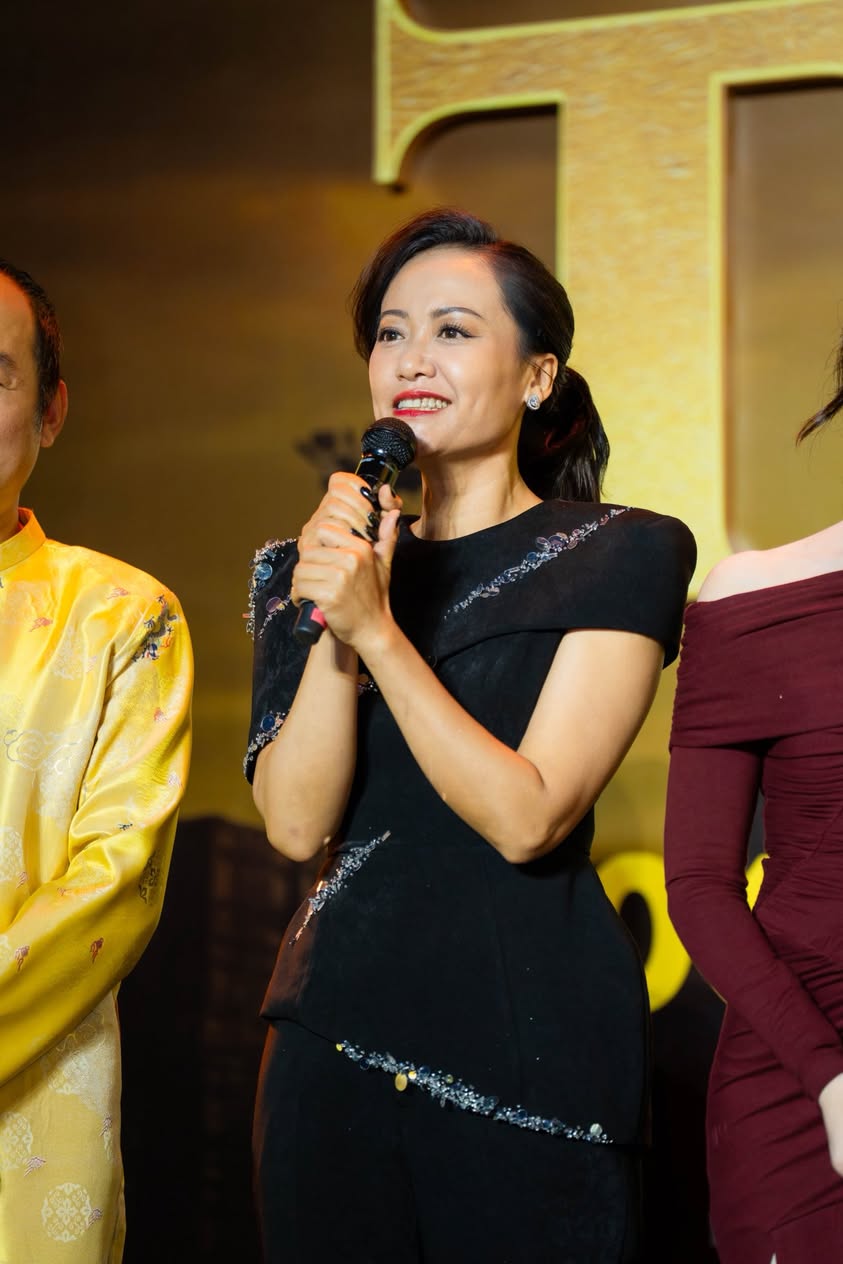 Sức khỏe NSƯT Hồng &Aacute;nh bị ảnh hưởng , nhận 9 dự &aacute;n phim trong năm 2026 - Ảnh 2.