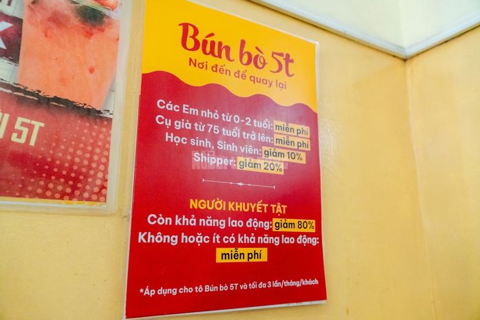 VIDEO: Qu&aacute;n b&uacute;n b&ograve; miễn ph&iacute; t&ocirc; lớn 60.000 đồng tại TPHCM - Ảnh 2.