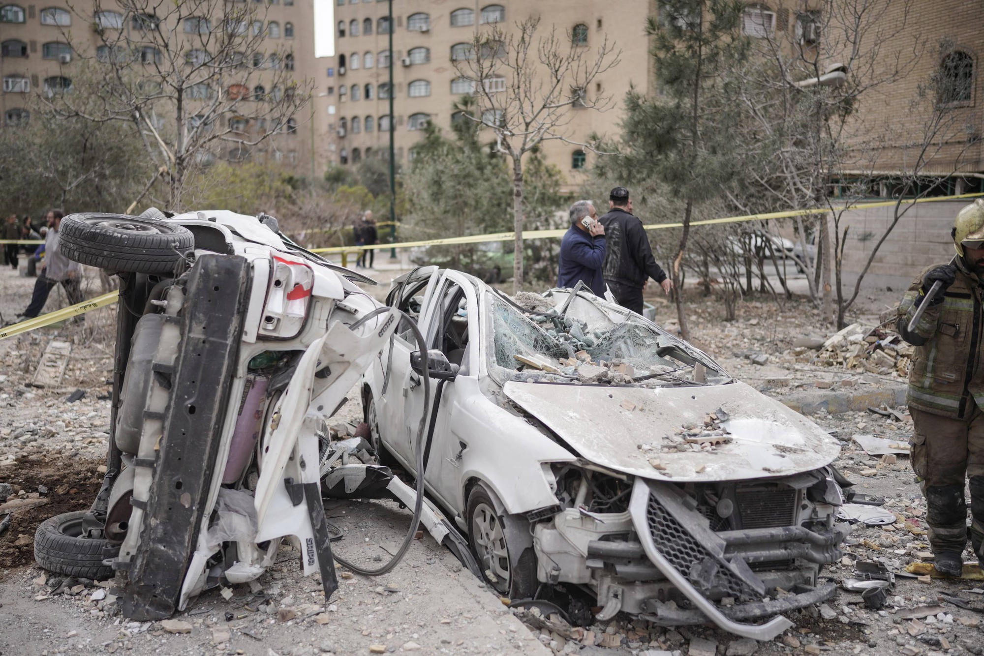 Nh&igrave;n lại xung đột Iran: Một tuần đau thương với 1 . 200 Người thiệt mạng - Ảnh 19.