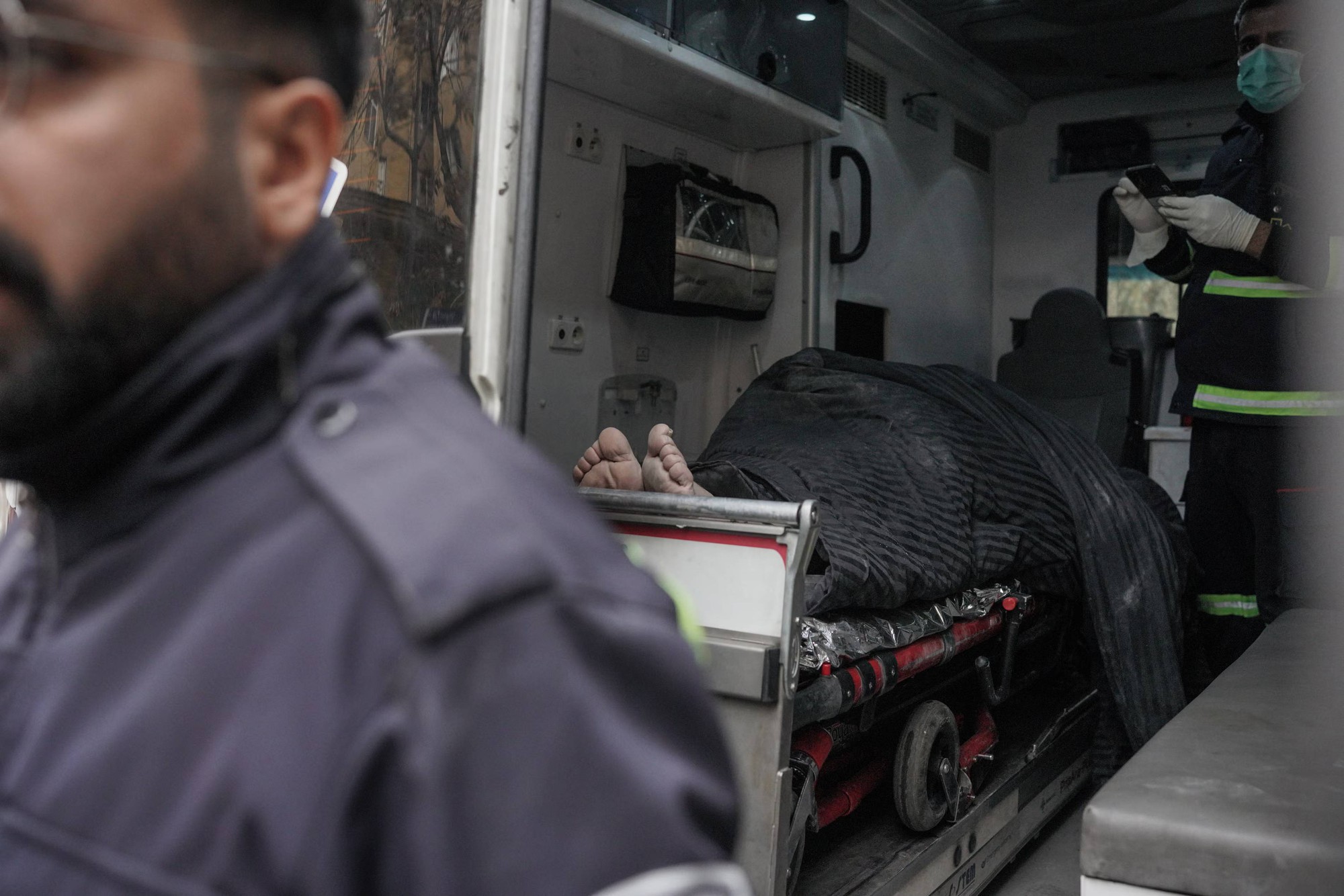 Nh&igrave;n lại xung đột Iran: Một tuần đau thương với 1 . 200 Người thiệt mạng - Ảnh 26.