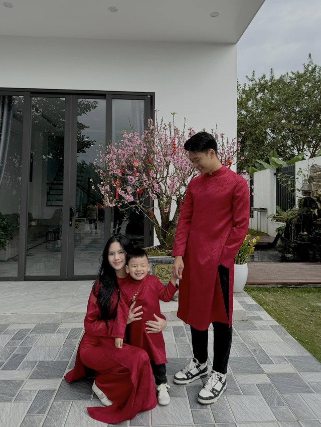 Ng&ocirc; Tố Uy&ecirc;n - vợ Th&agrave;nh Chung lộ v&ograve;ng 2 l&ugrave;m l&ugrave;m, nghi vấn mang bầu lần 2?- Ảnh 2.